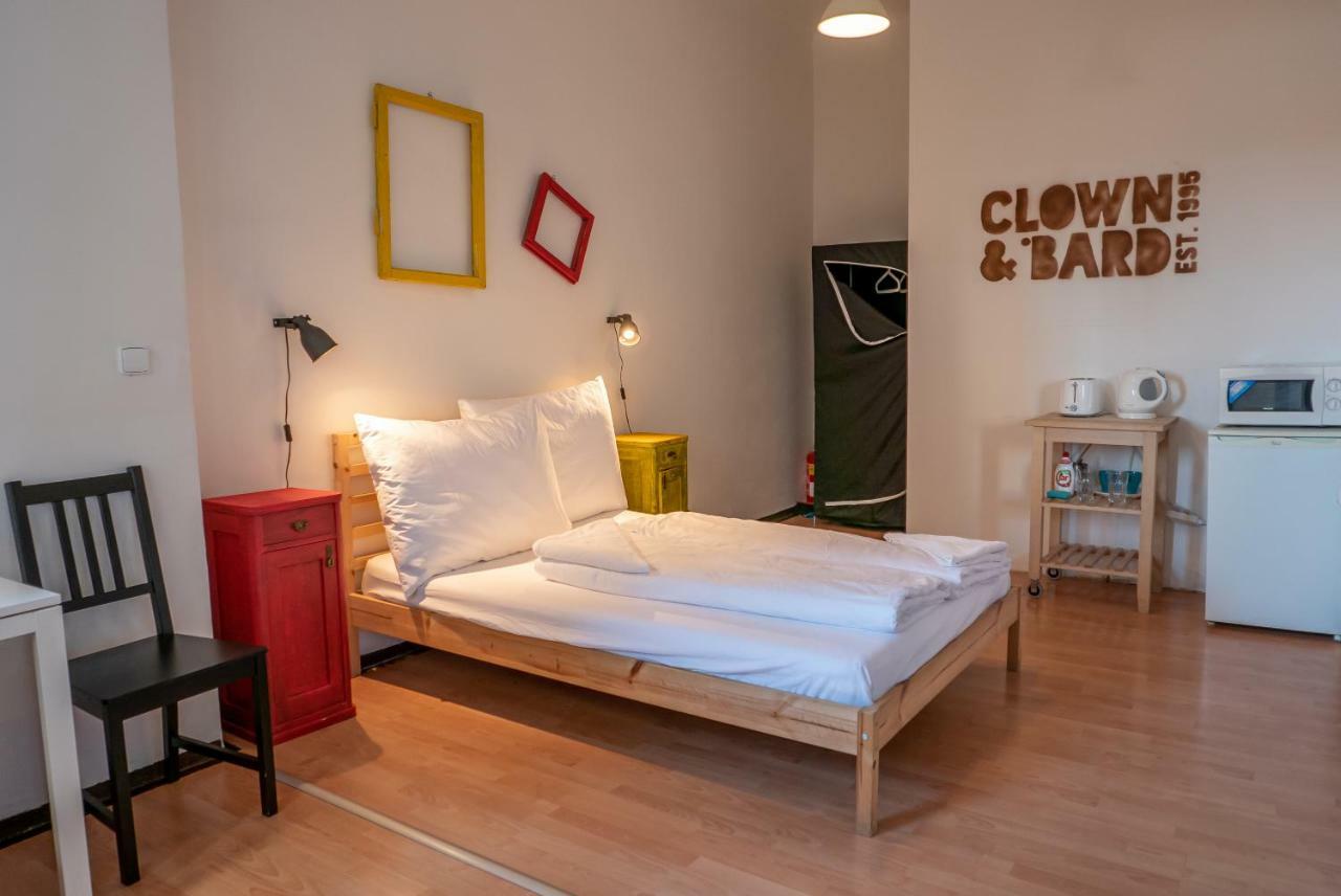 Clown And Bard Hostel Prague